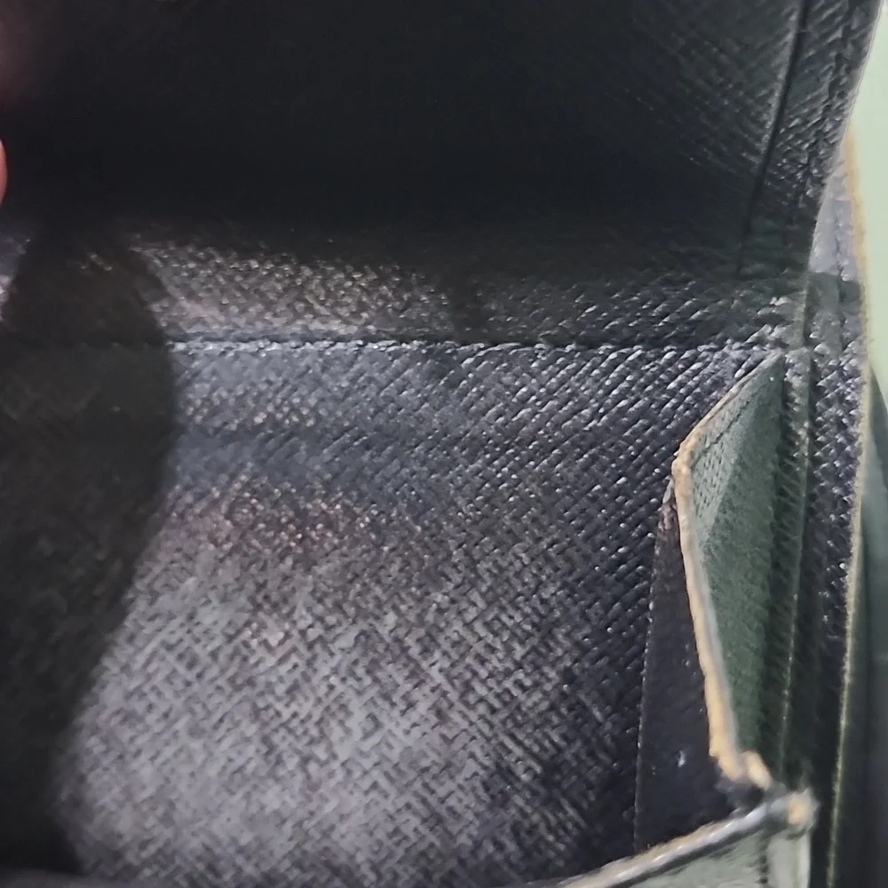 LOUIS VUITTON Small Black Epi Wallet - Picture 8 of 12